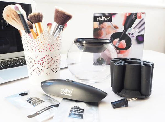"I was shocked at how my brush had gone from dirty, to dry and clean in less than a minute."